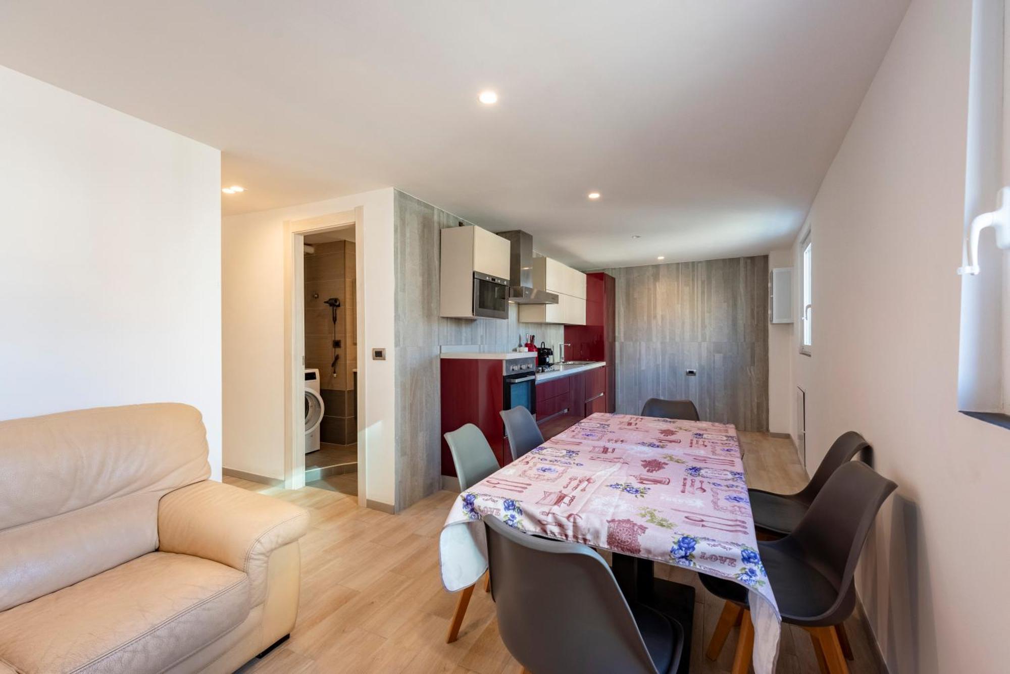 Apartment Joivy Pleasant 2br Flat Next To Port Genua